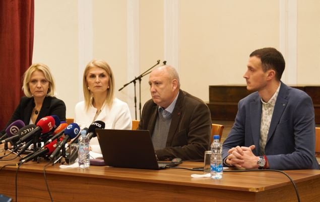 Vučurović: Sjutra redovna nastava u Gimnaziji, niko ne može zabraniti đacima da idu na protest u slobodno vrijeme