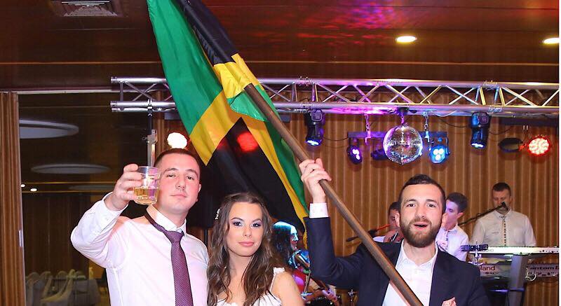 Mladenci otkrili otkud zastava Jamajke na svadbi u Nikšiću