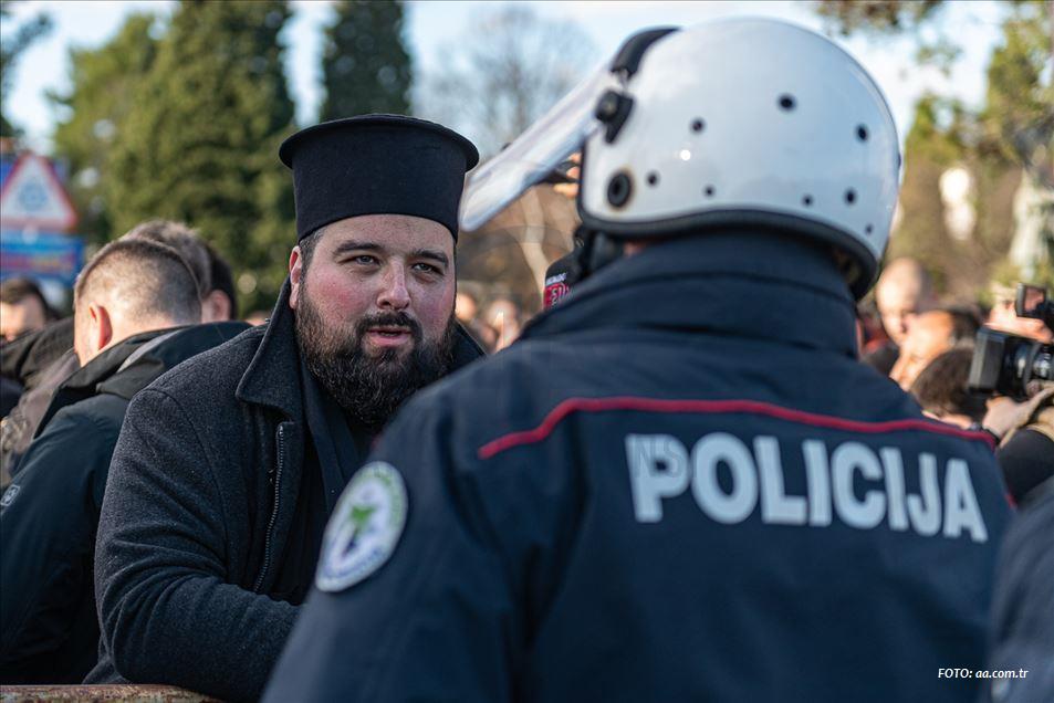 „День”: SPC u Crnoj Gori se razdvaja od Srpske patrijaršije?