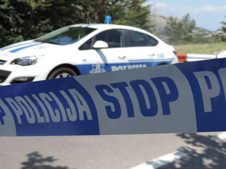 U nesreći na putu MK-BP poginula jedna osoba