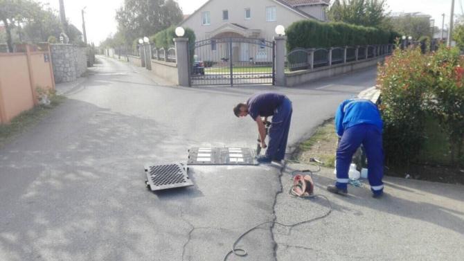 Podgorica: Stavljaju nove saobraćajne znakove, horizontalnu signalizaciju...