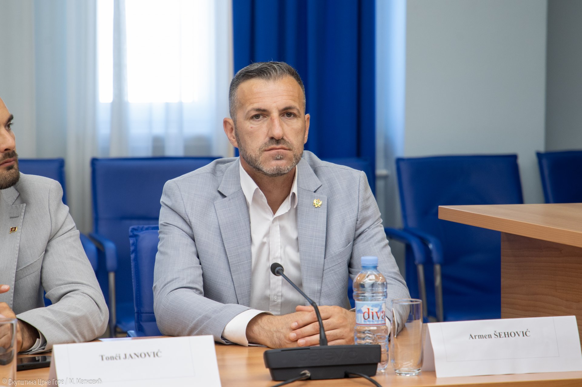 Šehović: Nasljeđe SD-a oslikano u 50 miliona uzalud potrošenih eura na nefunkcionalne vozove i zaboravljenu petlju