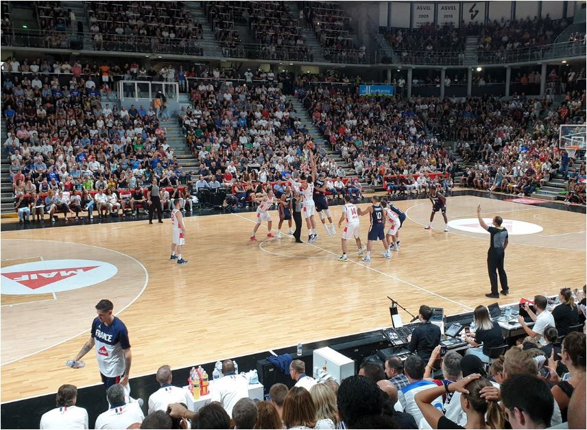 Crnogorski košarkaši poraženi u Lionu