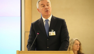 Đukanović: Suočavamo se sa udarima - iznutra i izvana, i ovo pitanje riješićemo mirno