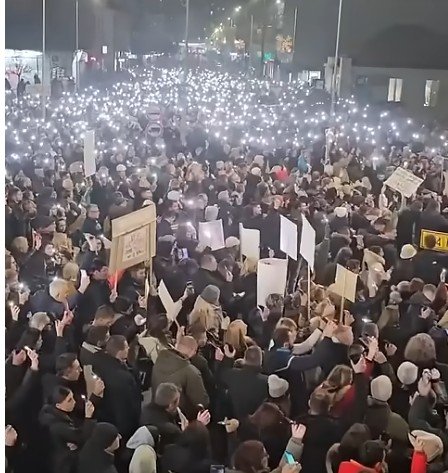 UŽIVO Srbija: Građani Užica blokirali magistralni put ka Zlatiboru; Povlači se Žandarmerija