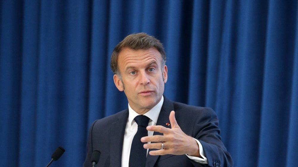 Makron: Počeli smo da hapsimo pljačkaše Luvra, nakit ćemo vratiti muzeju