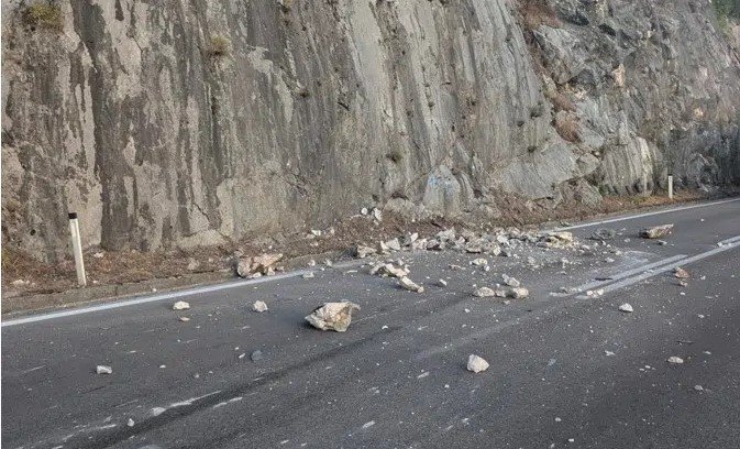Udes na putu Danilovgrad-Nikšić, saobraćaj se preusmjerava preko Glave Zete