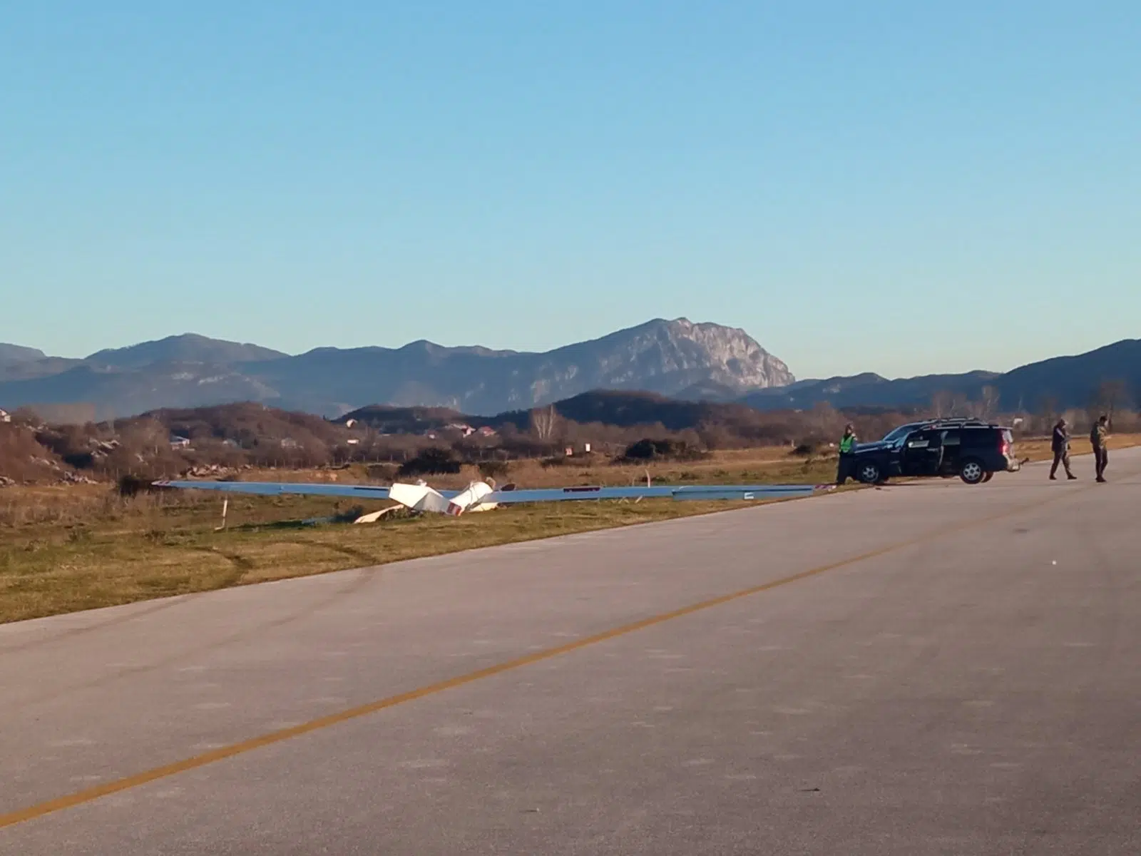 Nikšić: Na Kapinom Polju pala jedrilica, poginuo pilot