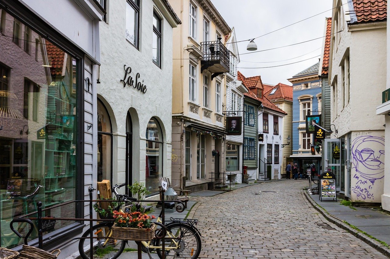 Oduvijek ste sanjali da živite u Francuskoj? Ovaj šarmantni gradić prodaje kuće za 1 euro