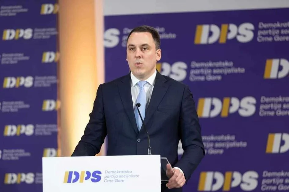 Vuković: Pozivamo Monstat da Vladi predloži odlaganje popisa