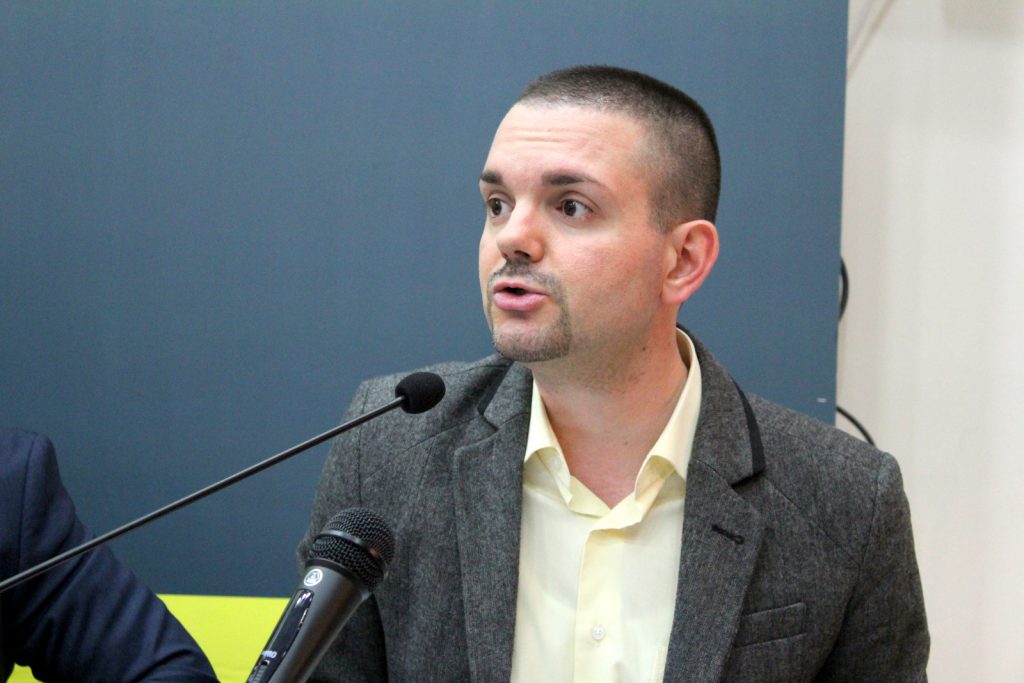 Bešlin: Po modelu Glajhšaltunga sprovodi se nasilna srbijanizacija Vojvodine