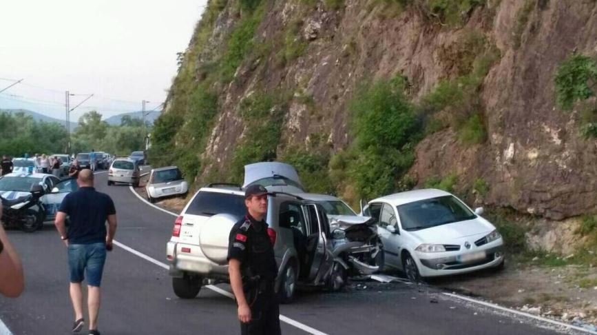 Težak udes na putu Podgorica- Virpazar, stradale dvije osobe, pušten saobraćaj