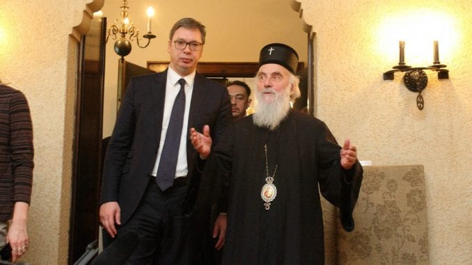 Vučić prijetio vladikama povjerljivim papirima