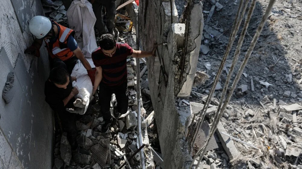 Više od 80 ljudi poginulo u Gazi u izraelskim napadima, pomoć još nije stigla do Palestinaca