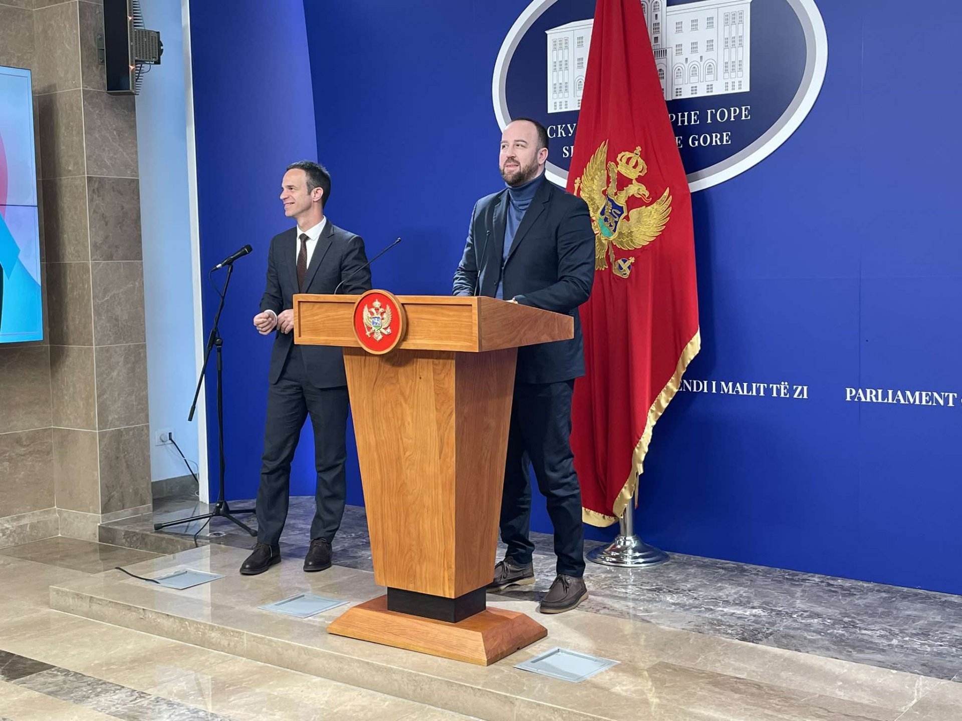 Nikolić: Mandić strahuje od svakog susreta Spajića sa ambasadorima Kvinte jer bi mogao biti odstranjen; Mugoša: Oni danas pate za Budvom
