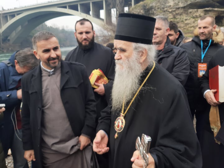 Amfilohije Đukanoviću: On ne zna jer nije kršten