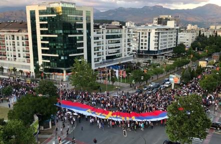 Litije pristalica SPC u više gradova, nekoliko hiljade vjernika u Podgorici