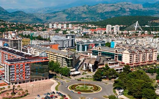 Maloljetnici uhapšeni u Podgorici: Pokrali kladionicu "Olimp", prodavnicu "Idea", "Max clean", "Tea medica"...