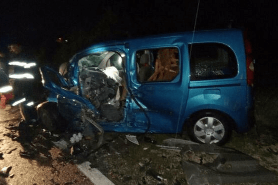 Nesreća kod Petrovca: Jedna osoba poginula, tri povrijeđene u sudaru kamiona i automobila