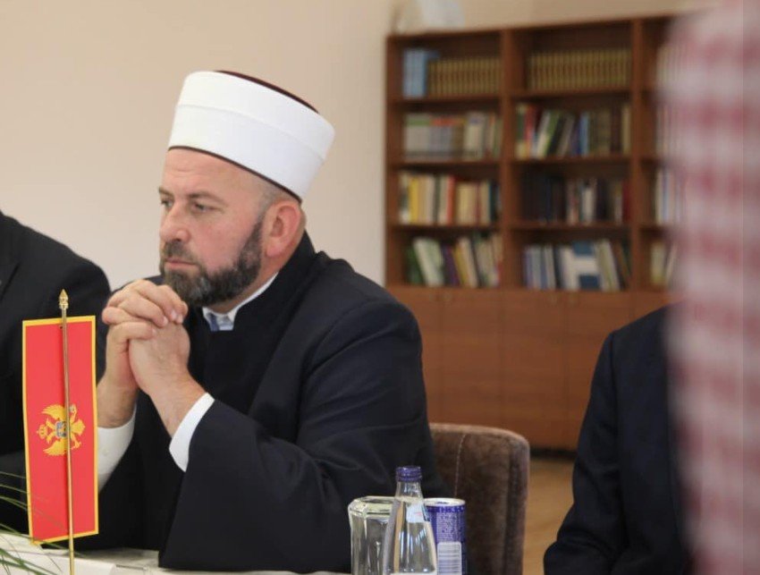 Saopštenje PEN i FCJK: Prijetnje reisu Fejziću znače prelazak na domaće "Turke"