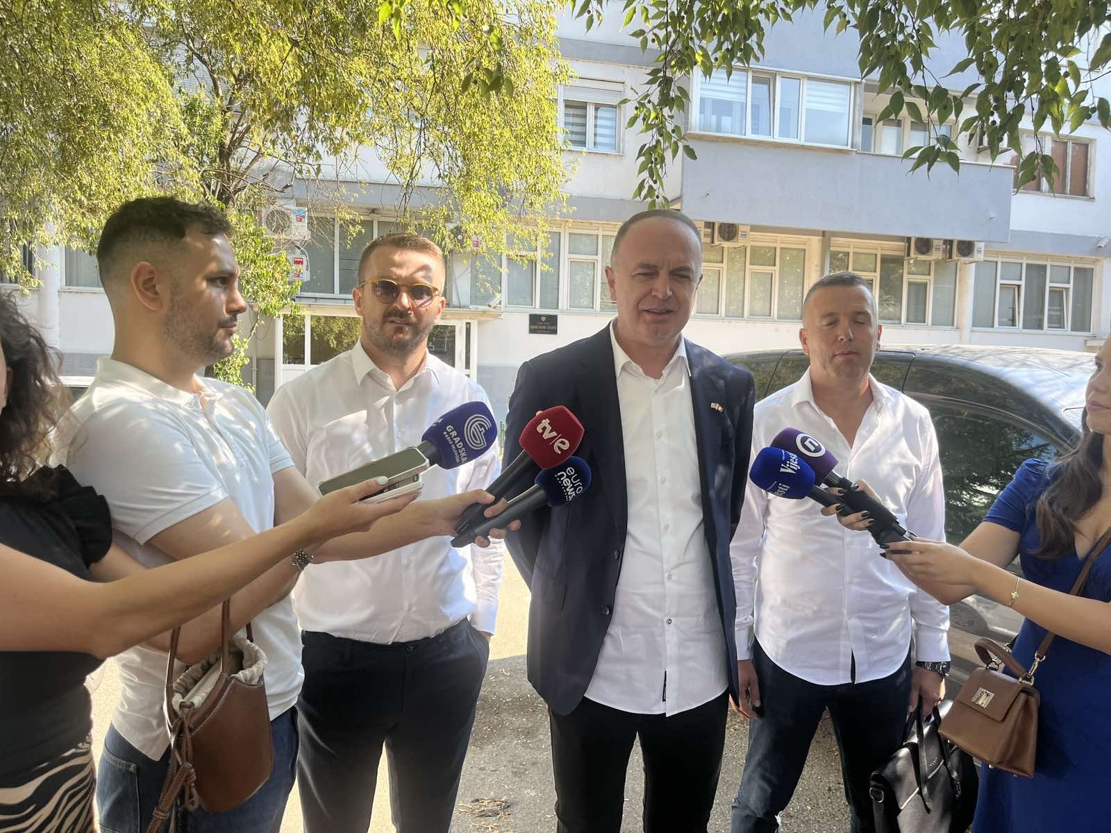 Đeljošaj: Moje poruke Milatoviću bile su savjetodavnog karaktera, žao mi je što nas je uvukao u ovaj cirkus