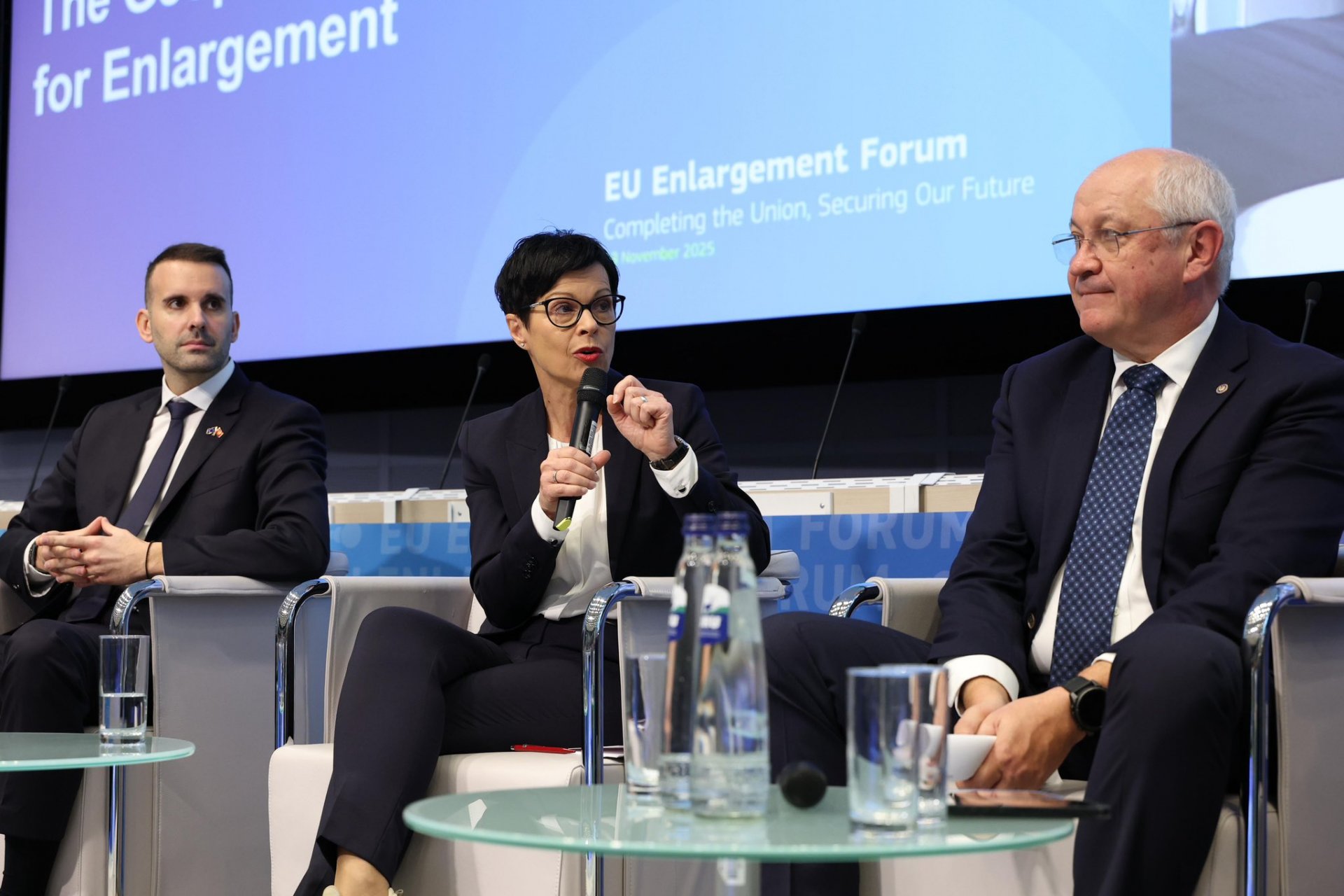 Komesarka Kos: Nema prečica u procesu pristupanja EU, pa ni za Crnu Goru