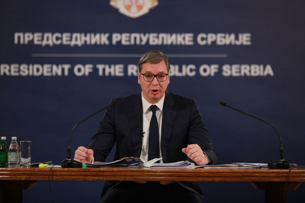 Prekinuto obraćanje Vučića na RTS-u: Neko je namjerno izvukao kablove
