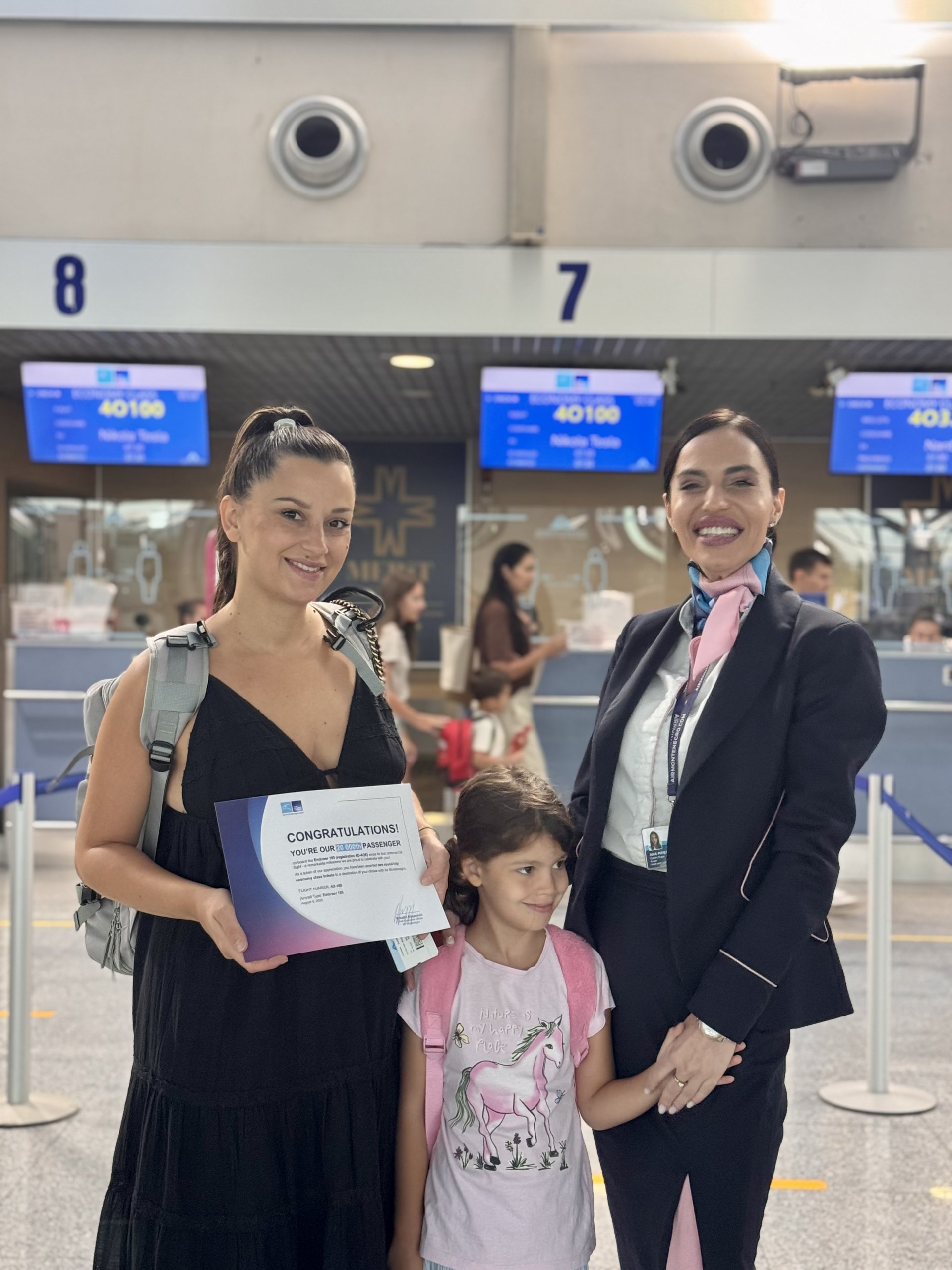 Air Montenegro nagradio 20.000. putnicu novog aviona Embraer E195
