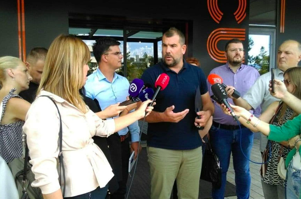 Krapović nakon sastanka stare parlamentarne većine: Žene da budu na čelu Skupštine i Vlade
