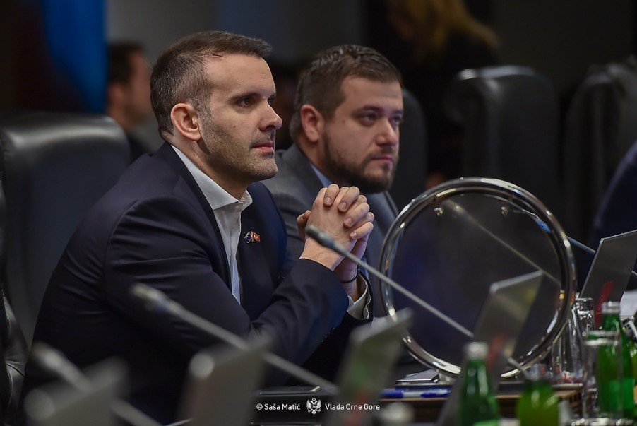 STEGA: Vlada, na prijedlog NSD, hoće da privatizuje groblja