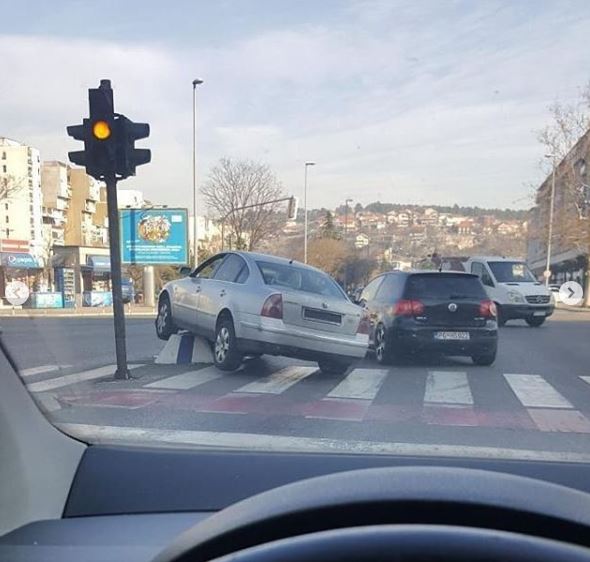 Vozite oprezno: Saobraćajna nezgoda u centru Podgorice