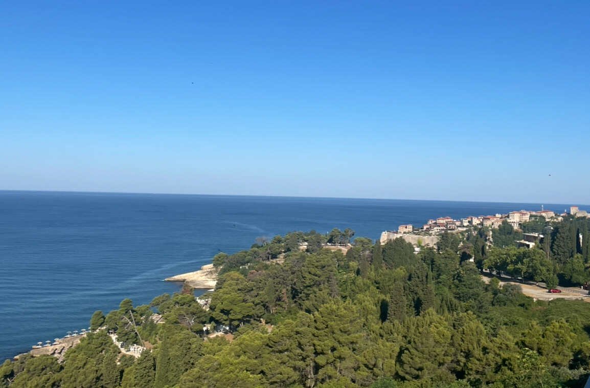 Sunčano i toplo, poslijepodne više oblaka