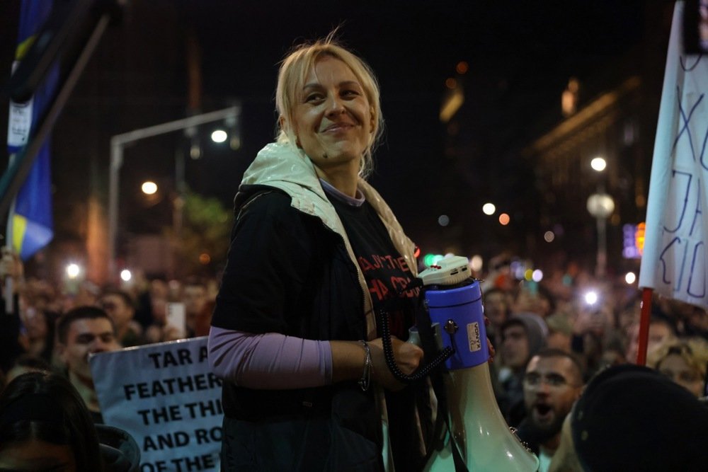 Korać: Vučić doveo svoje pristalice na dva metra ispred Dijane Hrke, pa ih "zamolio da je ne diraju"