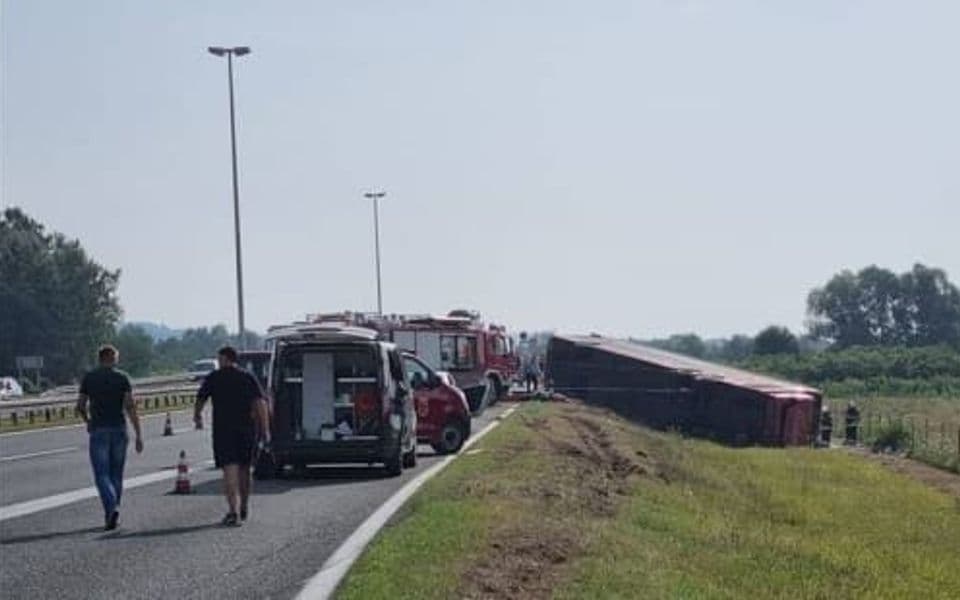 Strašna nesreća na auto-putu kod Slavonskog Broda: Sletio autobus, 10 mrtvih, 30-ak povrijeđenih