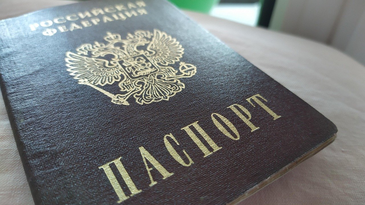 EU ograničava kretanje ruskih diplomata, Austrija blokira dogovor zbog imovine Deripaske