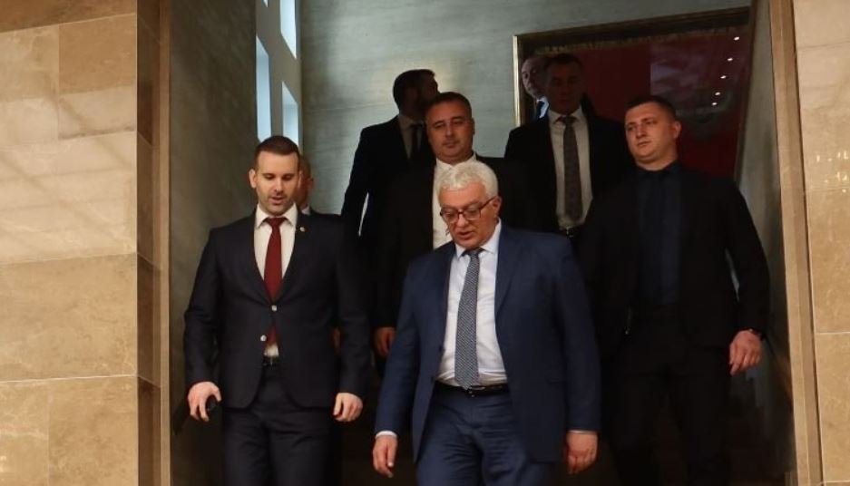 Poricanje zločinačkih politika