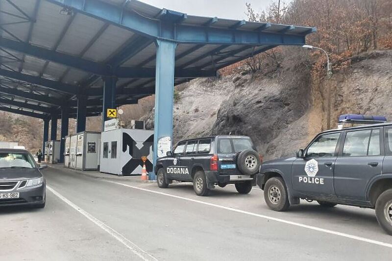 Sa teritorije Srbije bačena bomba na granični prelaz Jarinje