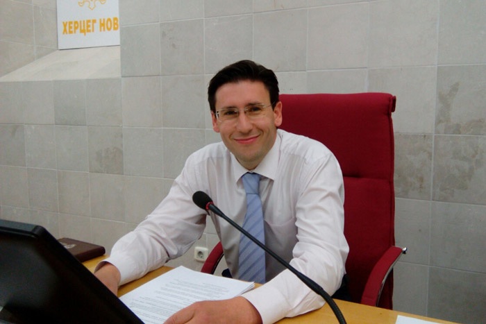 Miloš Bigović podržao koaliciju “Ni lijevo, ni desno. Pravac Novi”