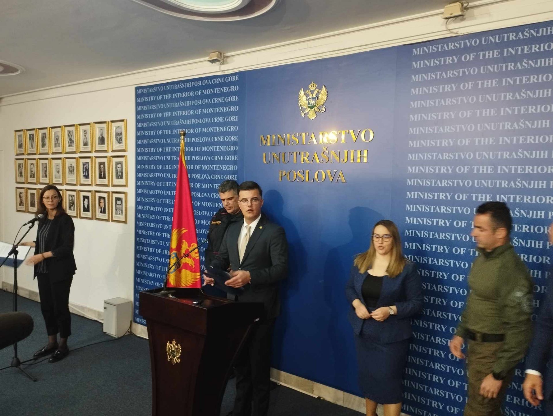 Šaranović: Akcija protiv koruptivnih radnji policijskih službenika trajala pet mjeseci, pored osam policajaca, krivična prijava i protiv 27 državljana Albanije i Turske