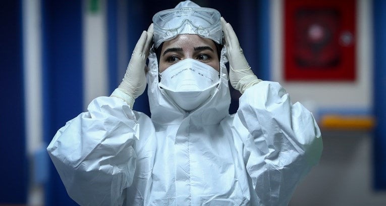 U Velikoj Britaniji više od 2.600 novih slučajeva koronavirusa