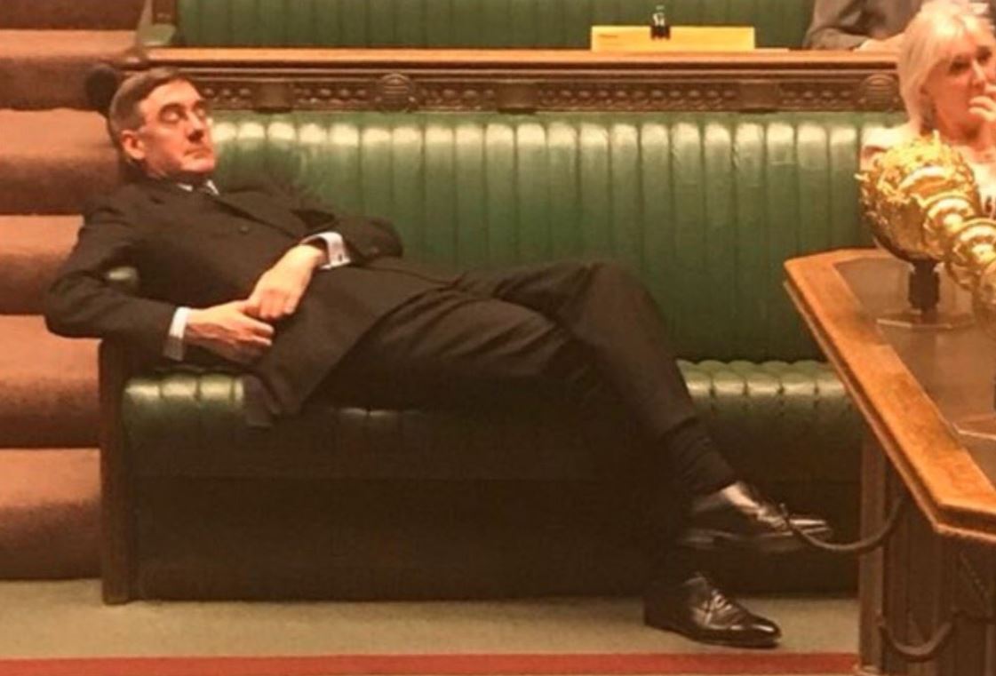 Spavao dok se vodila rasprava o Bregzitu u parlamentu, korisnici Tvitera su bili nemilosrdni