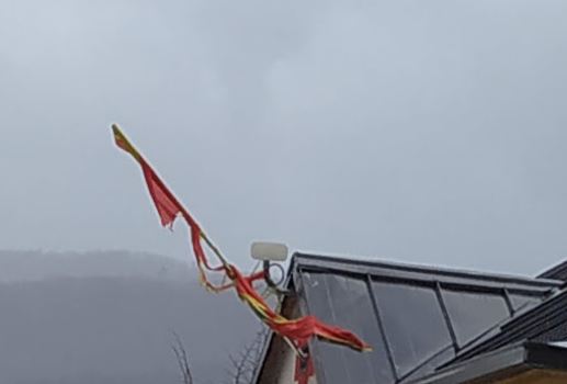 Čitaoci šalju: Pogledajte kako izgleda crnogorska zastava na Hitnoj pomoći u Kolašinu
