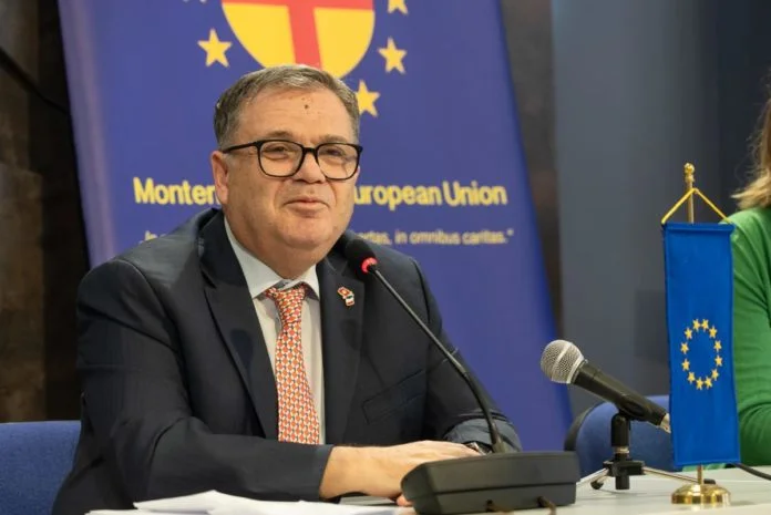 Zbogom, gospodine Timonije!